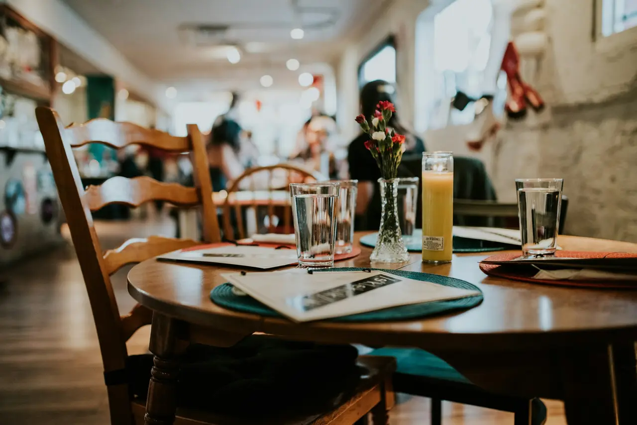 Le comptoir au service du midi
